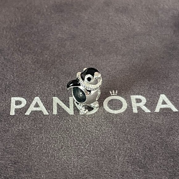 Pandora Skiing Penguin Charm - Picture 1 of 5